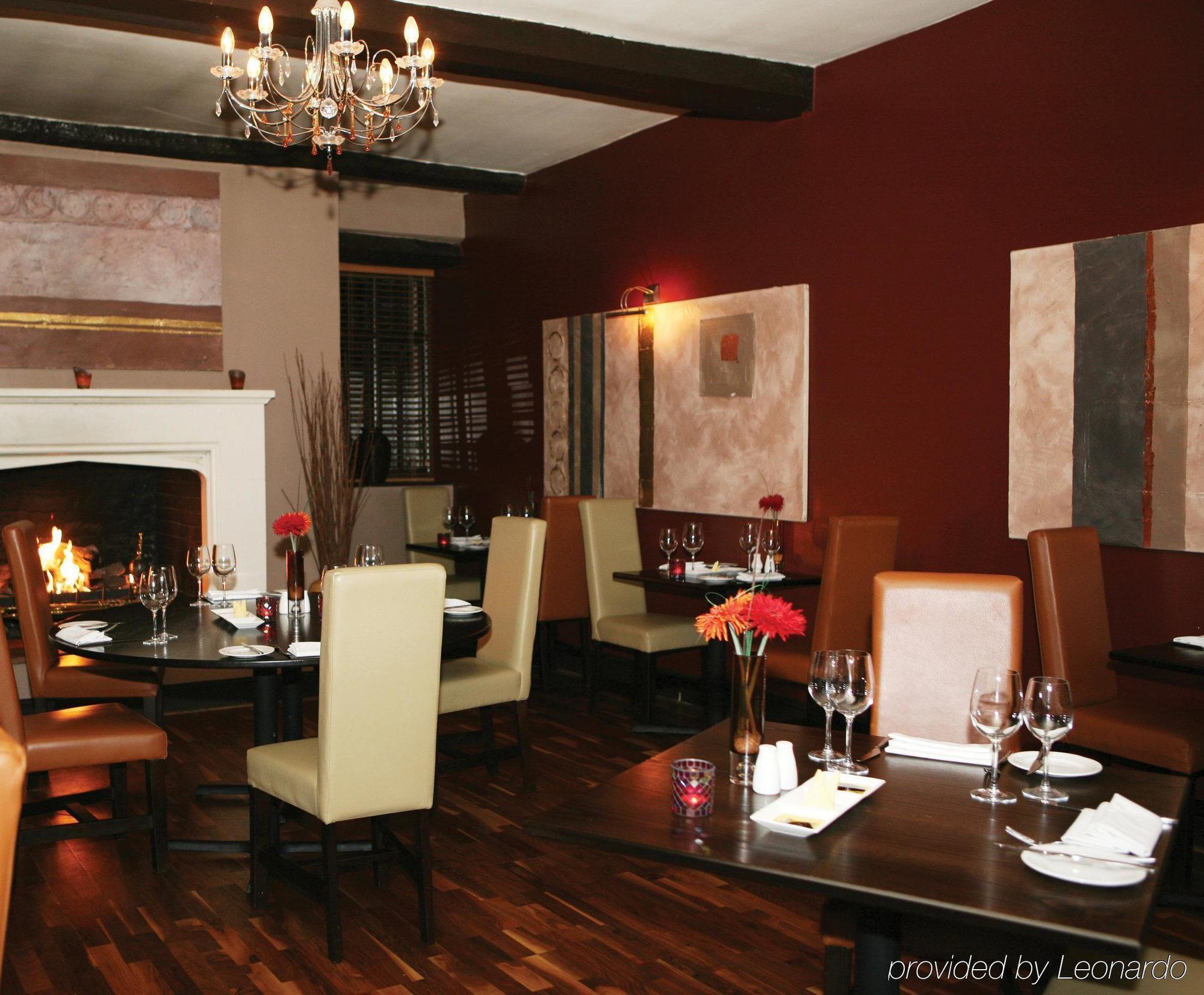 Cwrt Bleddyn Hotel & Spa Аск Ресторан фото